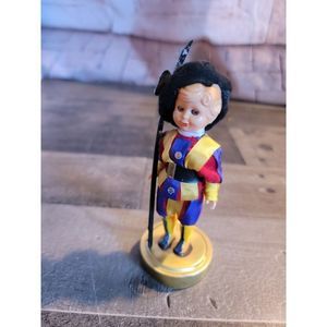 Vintage Ricardo Di Roma Italian Swiss Guard yellow purple Uniform sleep eyes dol